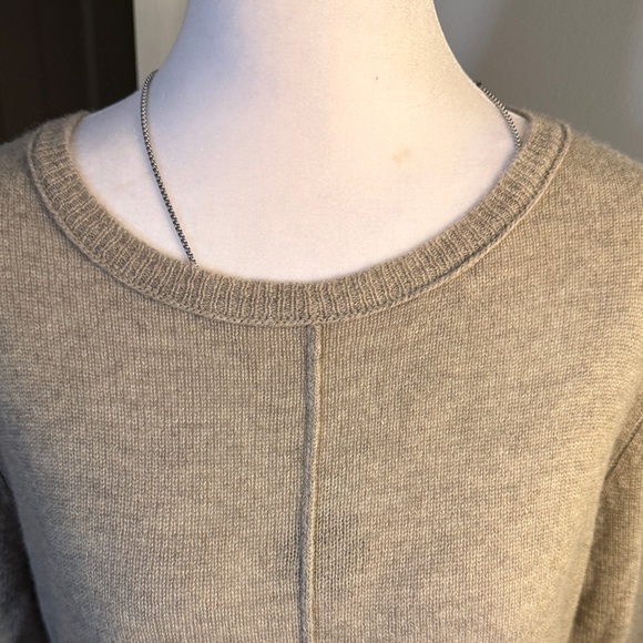 NWT Philosophy Dane Lewis 100% Cashmere Light Beige Crew Neck Sweater - Picture 2 of 11